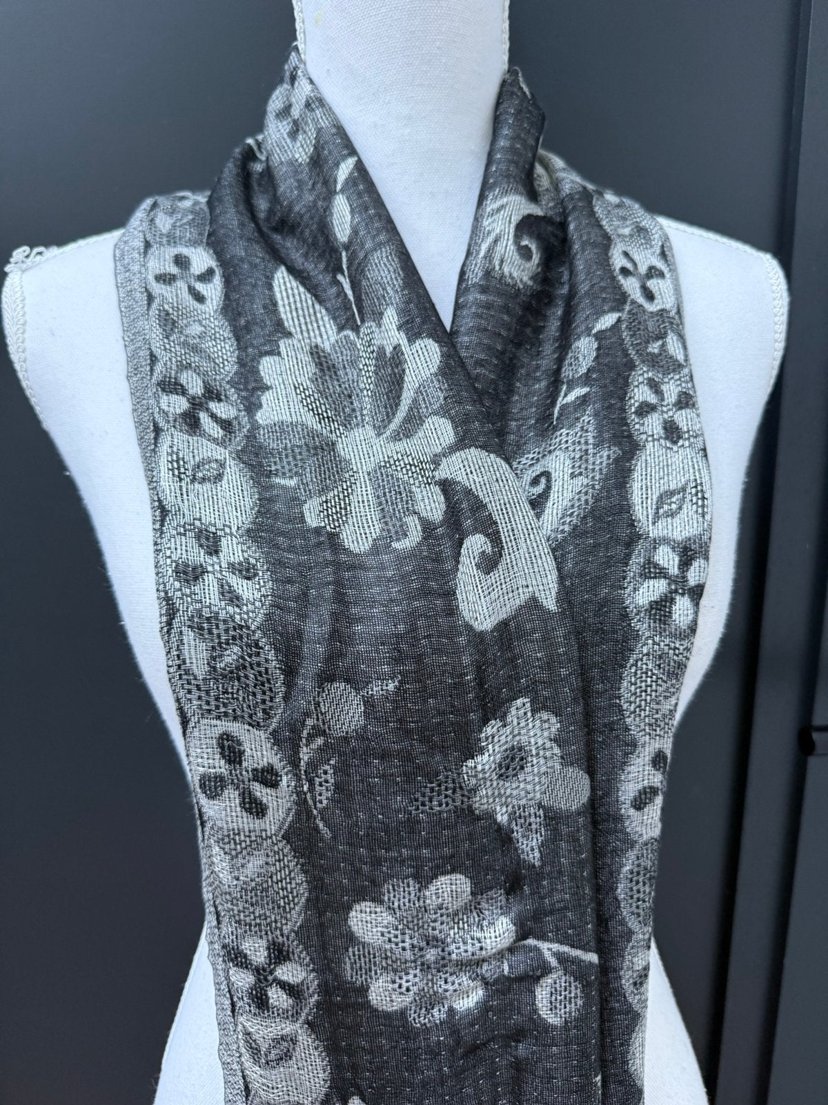 100% zijden jacquard geweven  sjaal omslagdoek, Ophalen of Verzenden, Nieuw, Sjaal