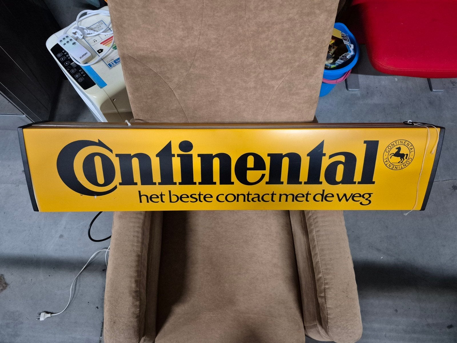 Continental reclame lichtbak - Het beste contact met de weg, Ophalen, Gebruikt, Lichtbak of (neon) lamp