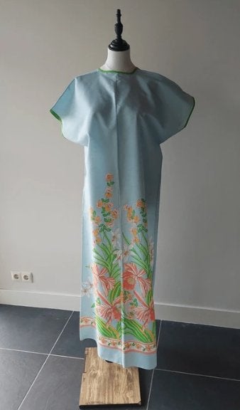 Vintage kimono vrolijke kleuren en bloemen, Kleding | Dames, Ophalen of Verzenden, Gedragen, Maat 38/40 (M), Meerkleurig