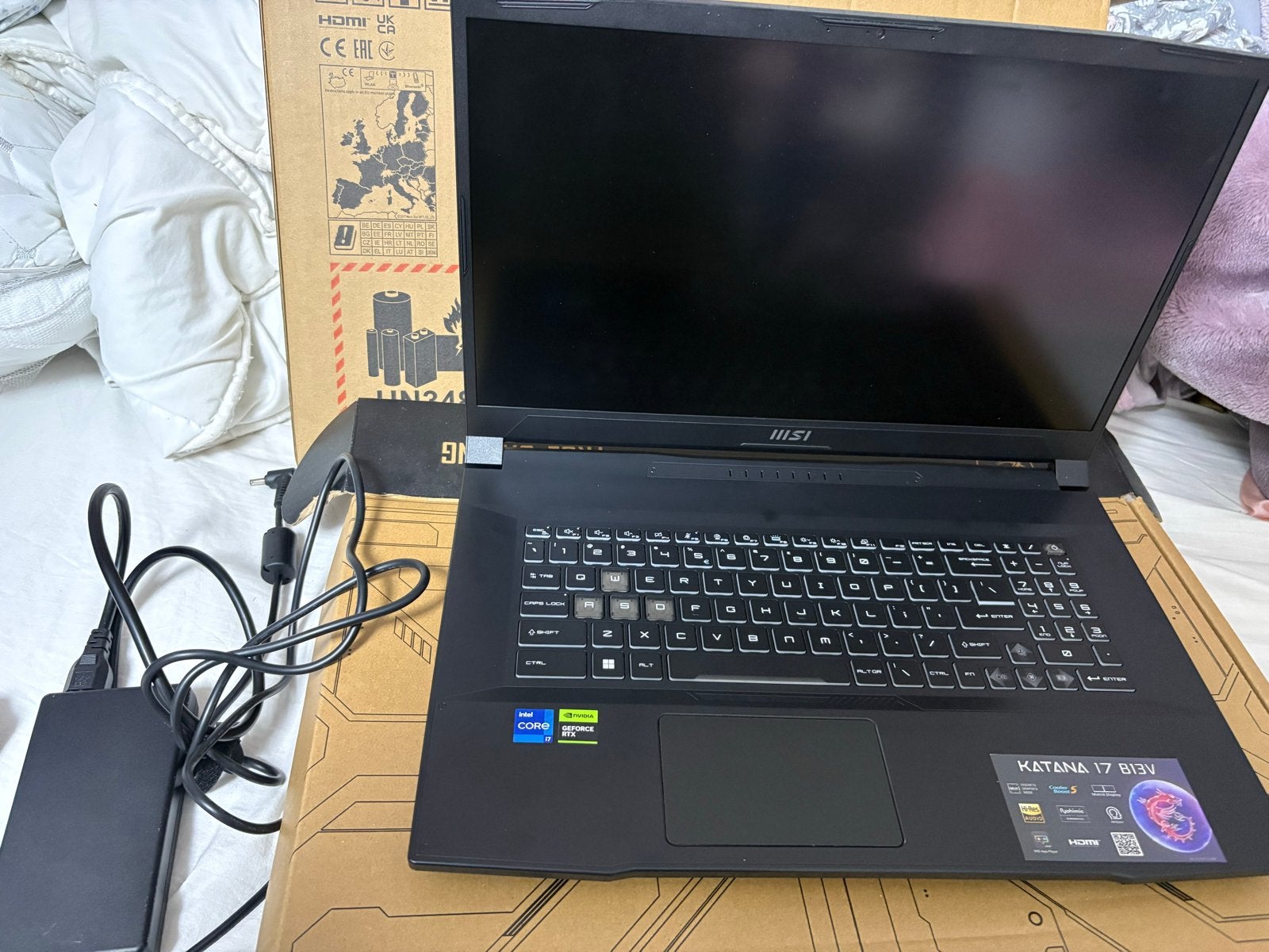 MSI Katana 17 B13VFK-1060NL - Gaming Laptop i7, 16GB, 1TB, Met videokaart, 2 tot 3 Ghz, Qwerty, Nieuw