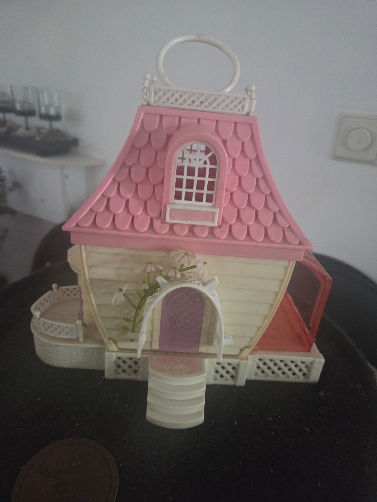 Dufty huisje met stoeltje, Kinderen en Baby's, Speelgoed | Poppenhuizen, Ophalen of Verzenden, Gebruikt, Poppenhuis