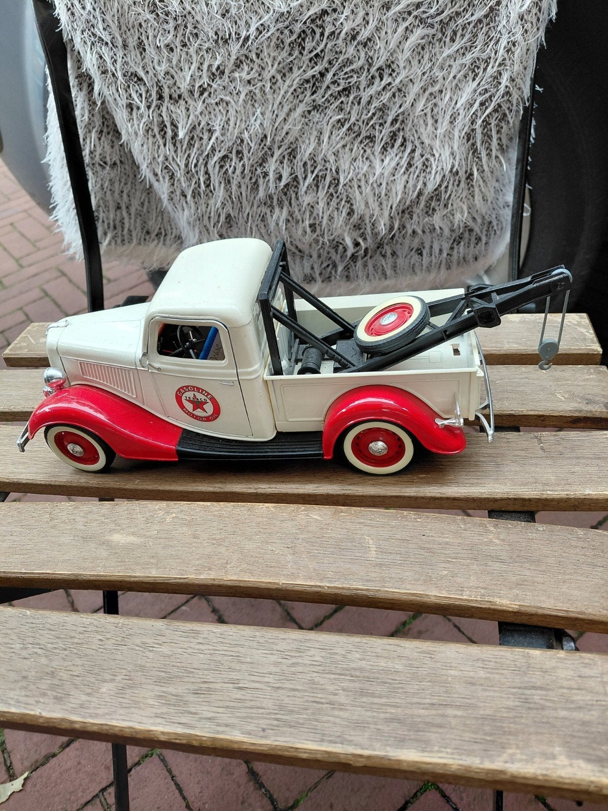 Ford V8 Sleepwagen Modelauto - Rood/Wit, Ophalen of Verzenden, Zo goed als nieuw, Overige merken