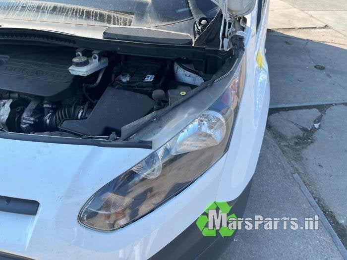 Koplamp links van een Ford Transit Connect