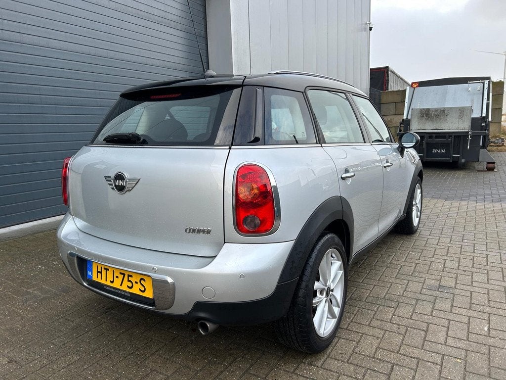 Mini Countryman 1.6i Cooper Salt AIRCO PDC DEALER O.H., Auto's, Mini, Voorwielaandrijving, Euro 5, Gebruikt, Zwart