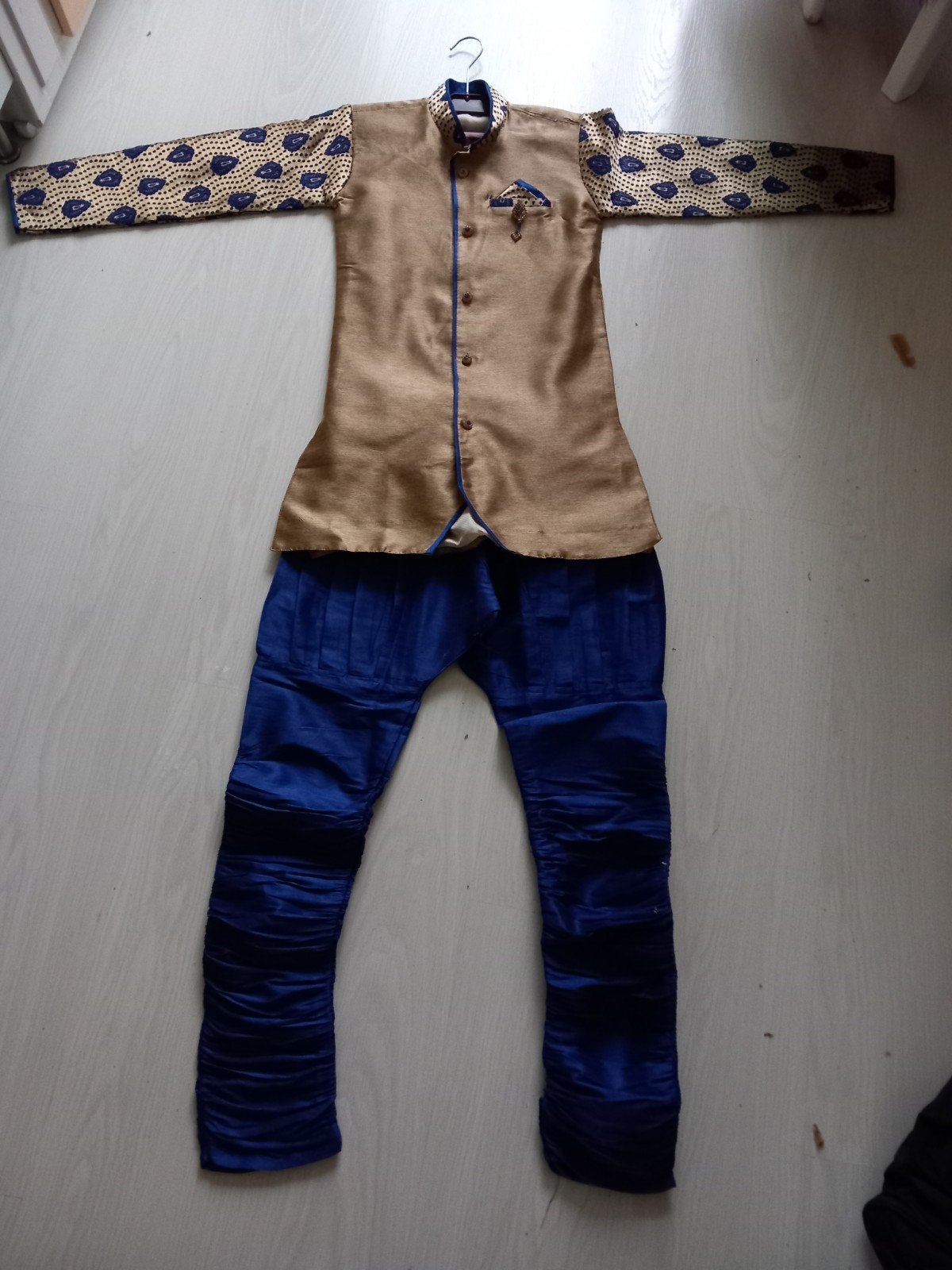 Traditionele Indiase Set - Goud & Blauw, Ophalen of Verzenden, Zo goed als nieuw, Jongen of Meisje