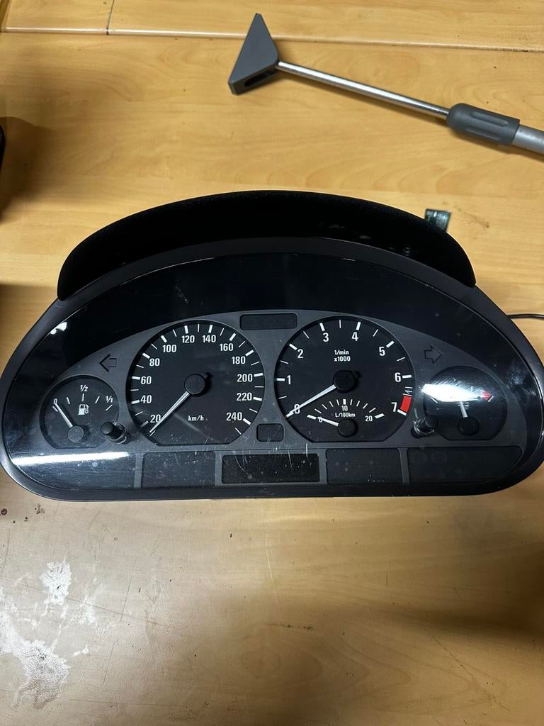 Bmw e46 tellerklok weinig kilometers, Auto-onderdelen, Ophalen of Verzenden, BMW