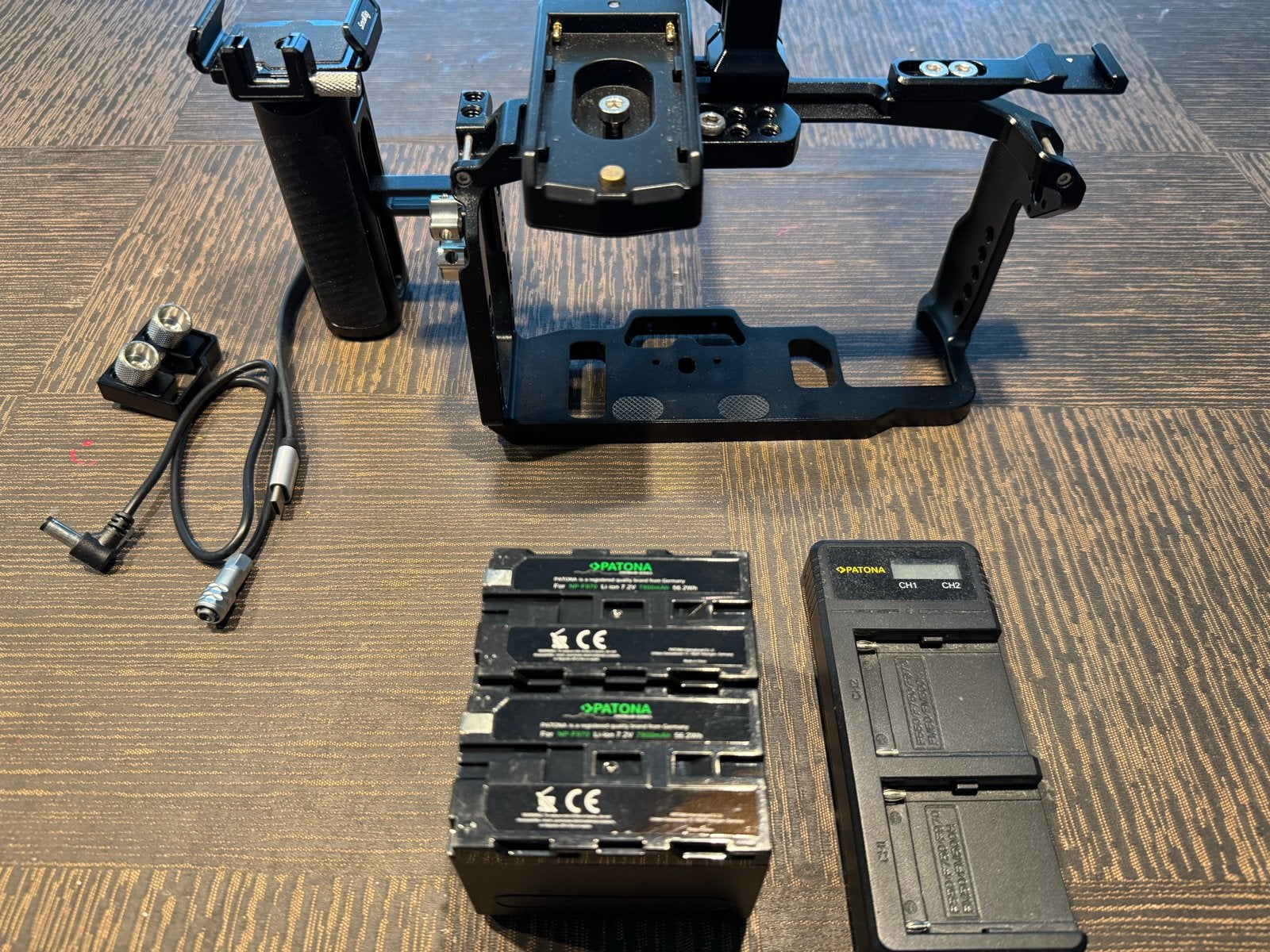 2x Patona NP-F970 accu's met lader, Gebruikt, Sony, PATONA, Accu