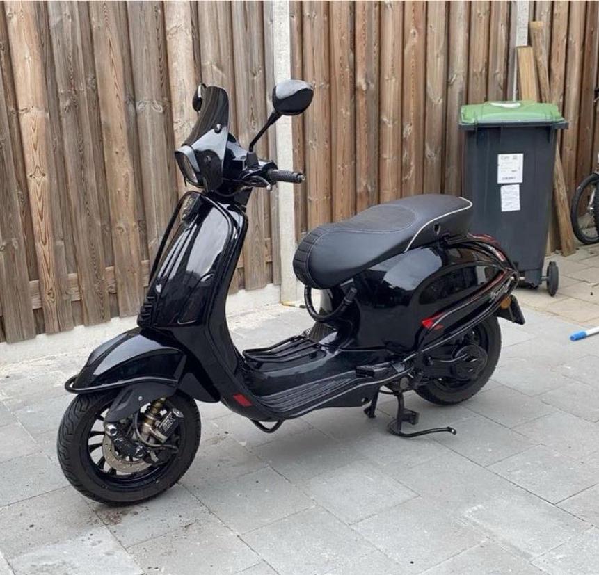 Vespa sprint full option 80cc malossi, Fietsen en Brommers, Scooters | Vespa, Ophalen, Vespa S, Zo goed als nieuw, 80 cc