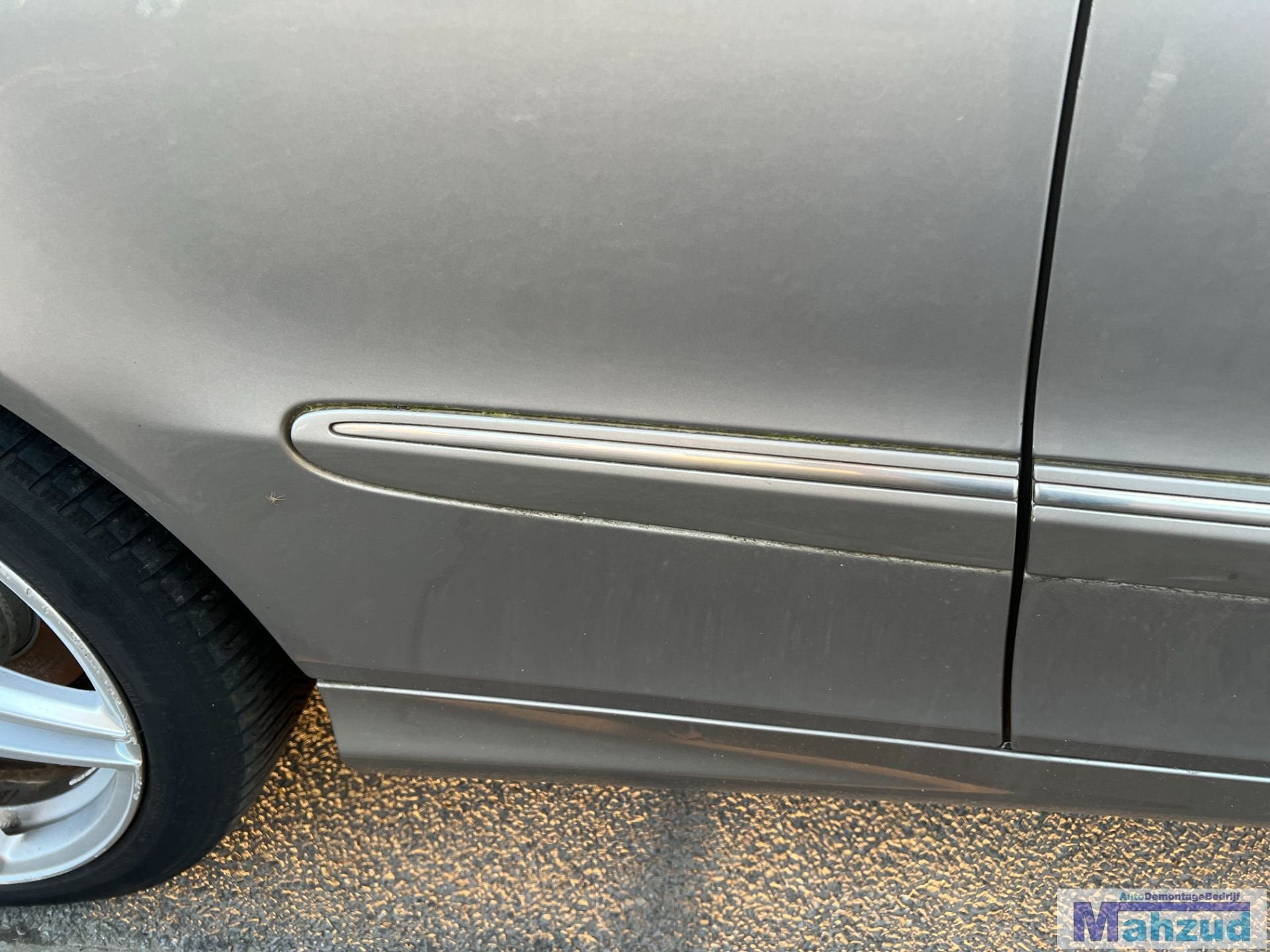 MERCEDES CLK W209 Bruin / brons C723 rechts sierstrip 2002-2, Gebruikt, Mercedes-Benz AG, Mercedes-Benz, Ophalen of Verzenden