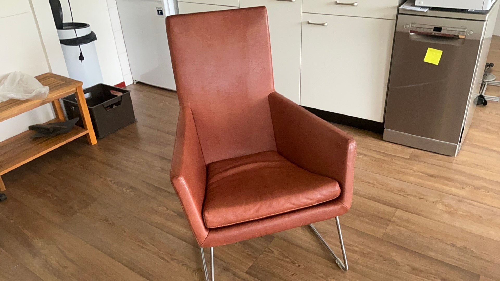 Leren stoel Don Label roodbruin, roestvrijstalen onderstel, Huis en Inrichting, Stoelen, Ophalen, Gebruikt, Bruin, Leer