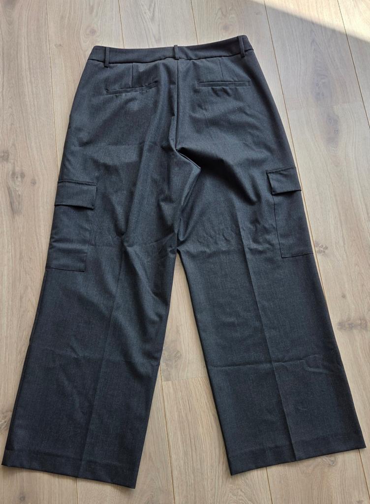 Mooie antraciet kleur broek van Cambio maat 44/46, Kleding | Dames, Broeken en Pantalons, Maat 42/44 (L), Ophalen of Verzenden