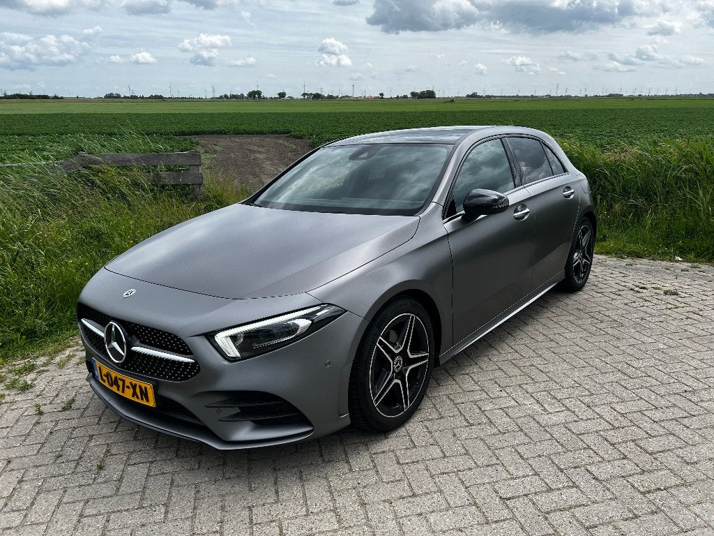 Mercedes-Benz A-Klasse A 180 136pk AMG Night-Pack, Auto's, 4 cilinders, Origineel Nederlands, Zilver of Grijs, 1332 cc