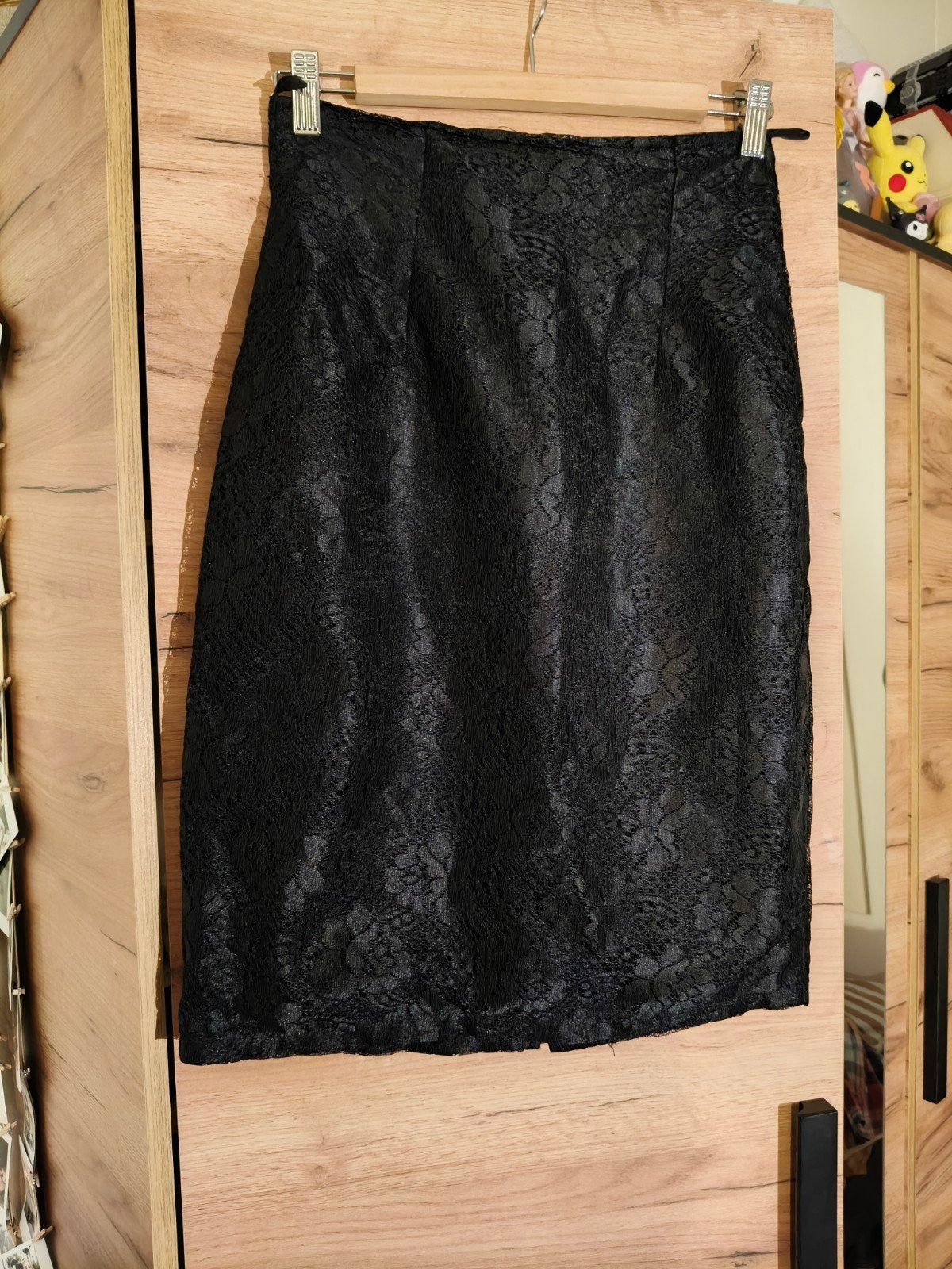 Zwarte kanten kokerrok, maat M, Kleding | Dames, Rokken, Maat 38/40 (M), Zwart, Ophalen of Verzenden, Onbekend