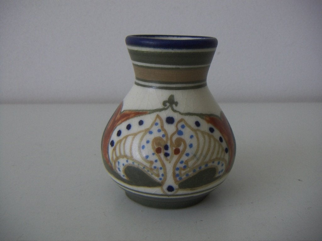 Arnhem plateel keramiek vaasje jr.ca.1920. Dec.  Marantha., Antiek en Kunst, Ophalen of Verzenden