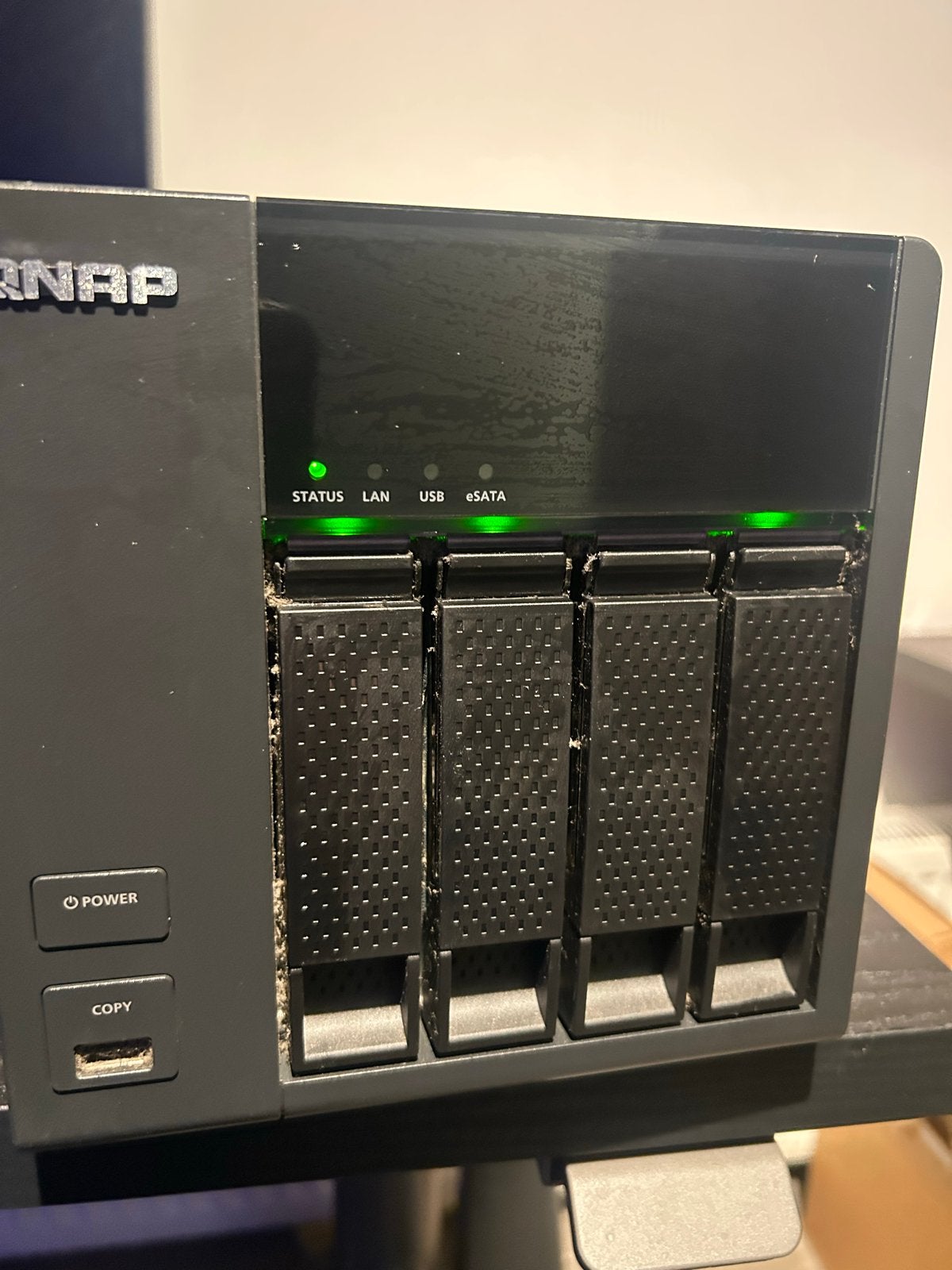 QNAP TS-420 NAS met 4x 3TB HDD's (12TB totaal), Gebruikt, HDD, Ophalen of Verzenden, Desktop