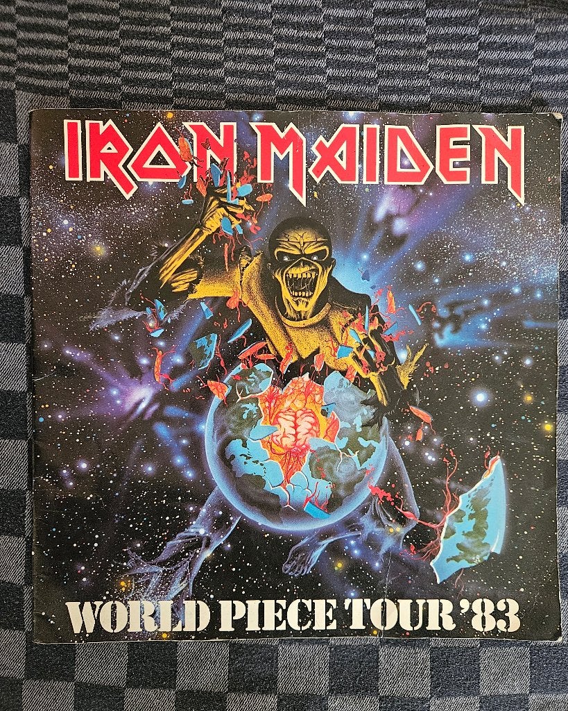 Officiële Iron Maiden World Piece tour 1983 tourboek, Ophalen, 1980 - 1989, Zo goed als nieuw, Originele persing
