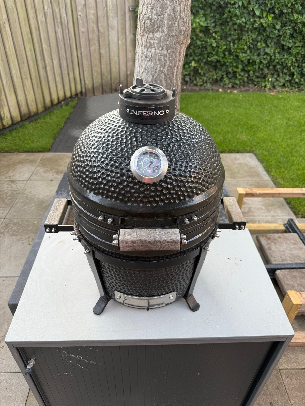 Inferno Kamado BBQ - Gebruikt maar in goede staat, Tuin en Terras, Barbecue-accessoires, Ophalen, Gebruikt