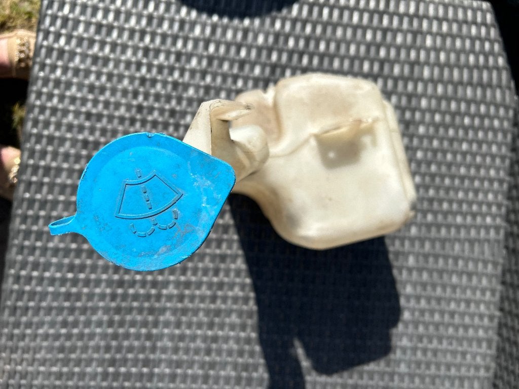 Honda CRX EE8 / Civic EE9 ruitensproeierreservoir OEM, Auto-onderdelen, Honda, Gebruikt, Voor, Ophalen of Verzenden