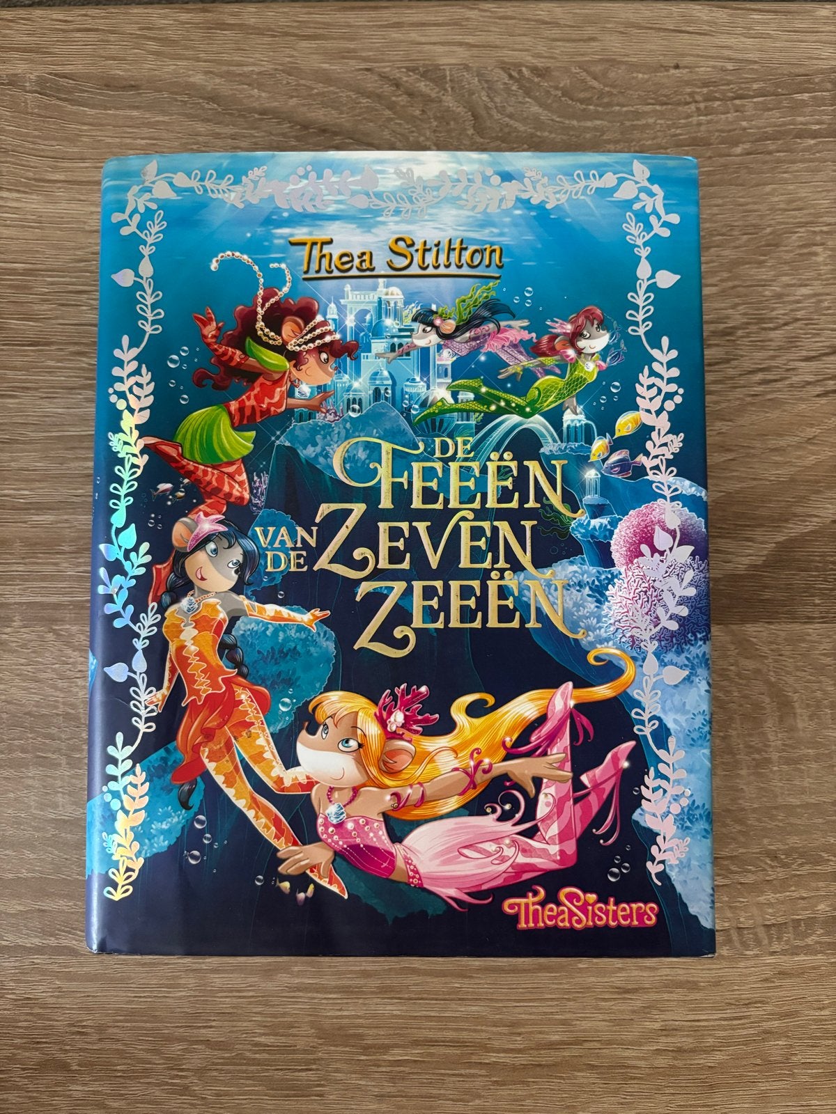 Thea Stilton: De Feeën van de Zeven Zeeën, Boeken, Ophalen of Verzenden, Zo goed als nieuw, Fictie