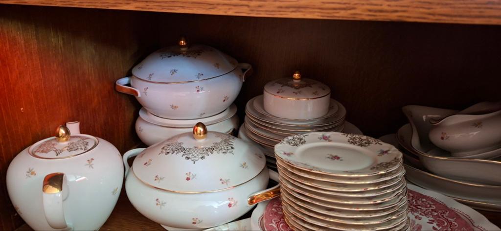 Vintage servies jaren '50/'60 - Compleet en elegant, Antiek en Kunst, Antiek | Servies compleet, Ophalen
