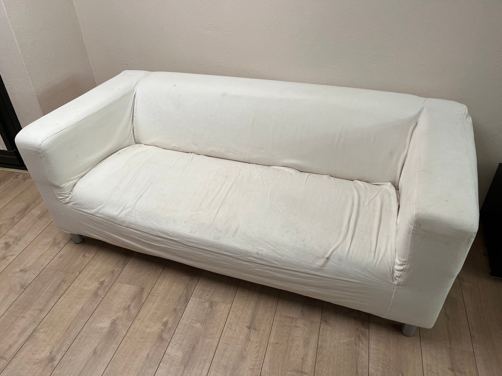 Witte tweepersoons rechte bank met uit wasbare moest, Ophalen, Gebruikt, 150 tot 200 cm, Tweepersoons
