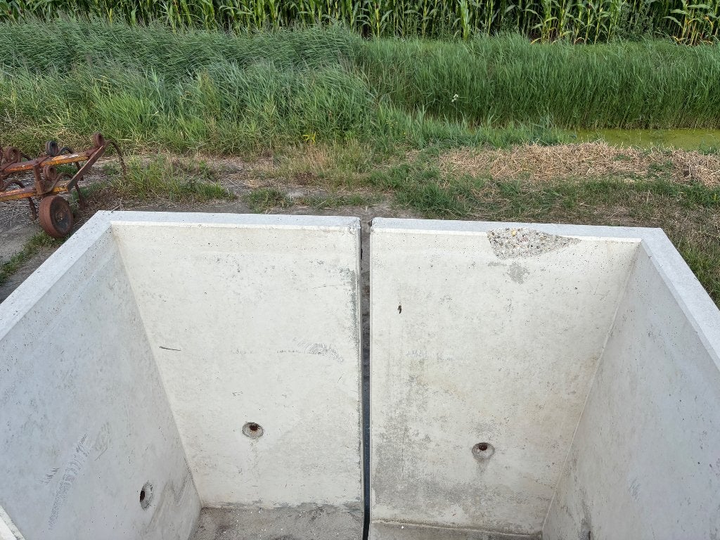2x betonnen hoekelement / keerwand 175 cm hoog, Ophalen, Beton, Overige typen