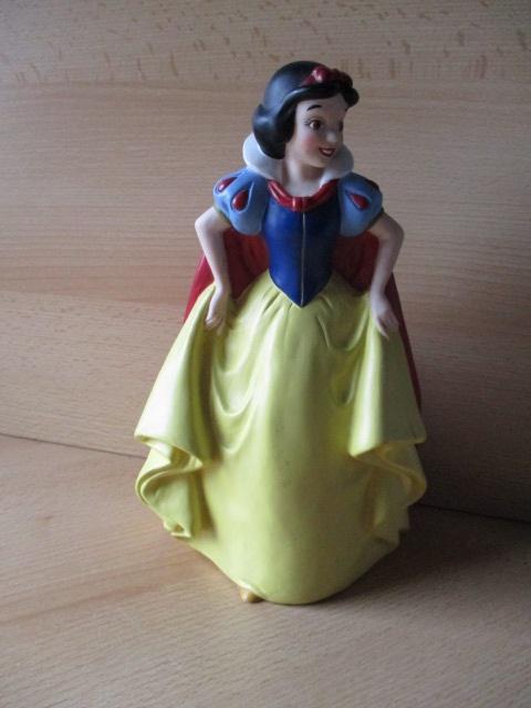 Disney Sneeuwwitje kunststof spaarpot  24cm  Euro Disney, Ophalen of Verzenden, Overige figuren, Zo goed als nieuw, Beeldje of Figuurtje