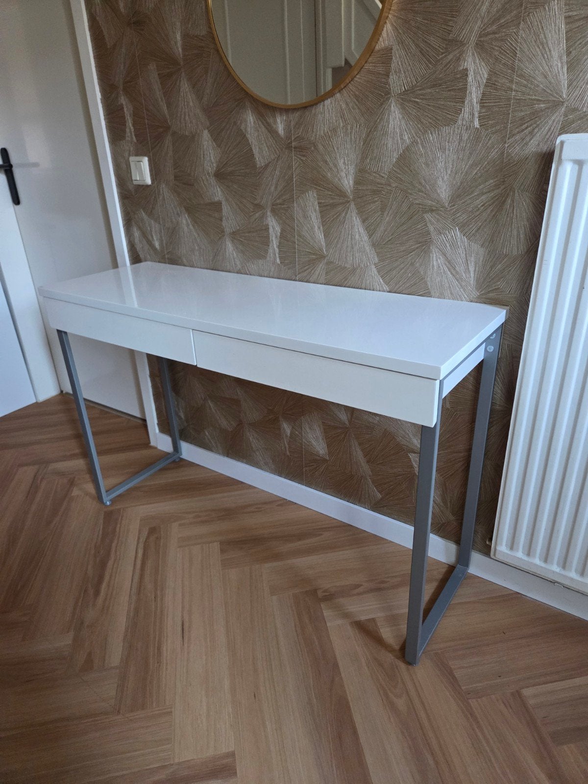bureau hoogglans, Ophalen