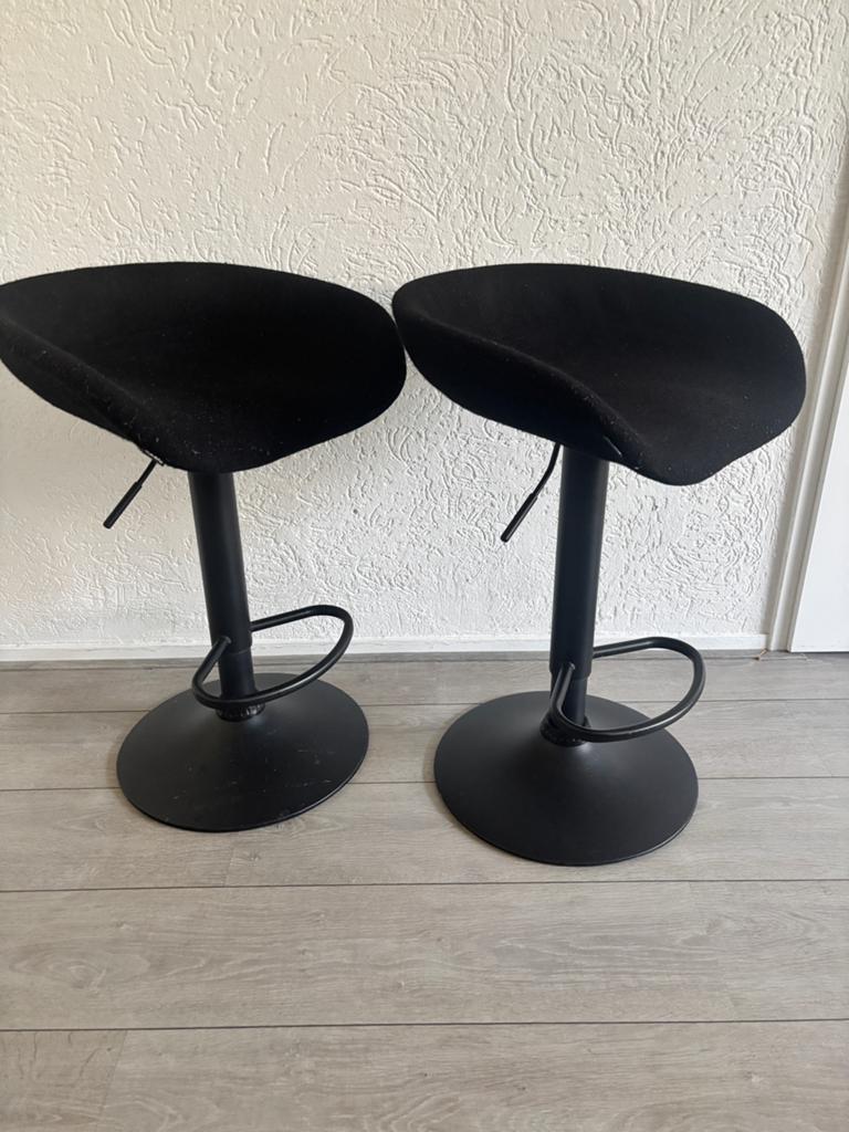 2x CLP Anaheim Barkruk Vilt zwart, Gebruikt, In hoogte verstelbaar, Ophalen of Verzenden, 90 cm of meer