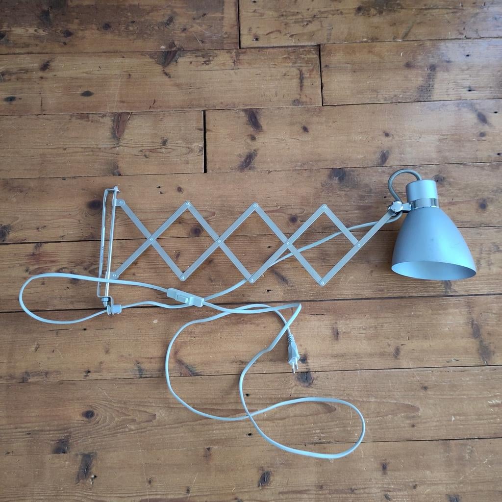 Massive metalen scharnier lamp, Ophalen of Verzenden, Zo goed als nieuw, Metaal of Aluminium, Plafondspot of Wandspot