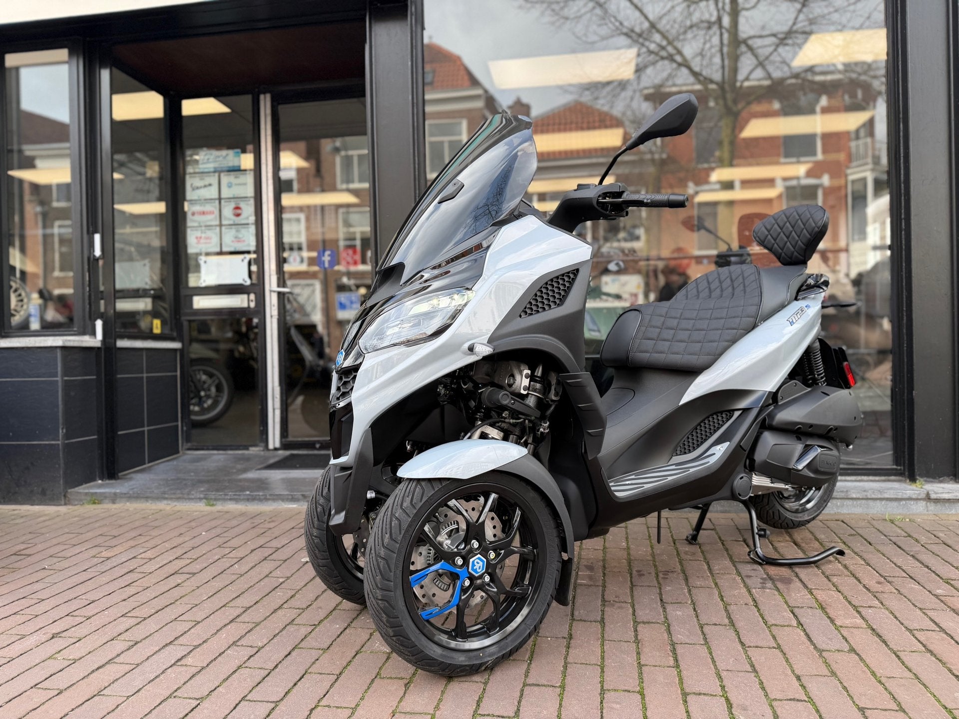 Piaggio MP3 310 HPE Sport EURO5+ 2026 AKRAPOVIC MALOSSI TUNI, Scooter, Piaggio, 310 cc, ABS
