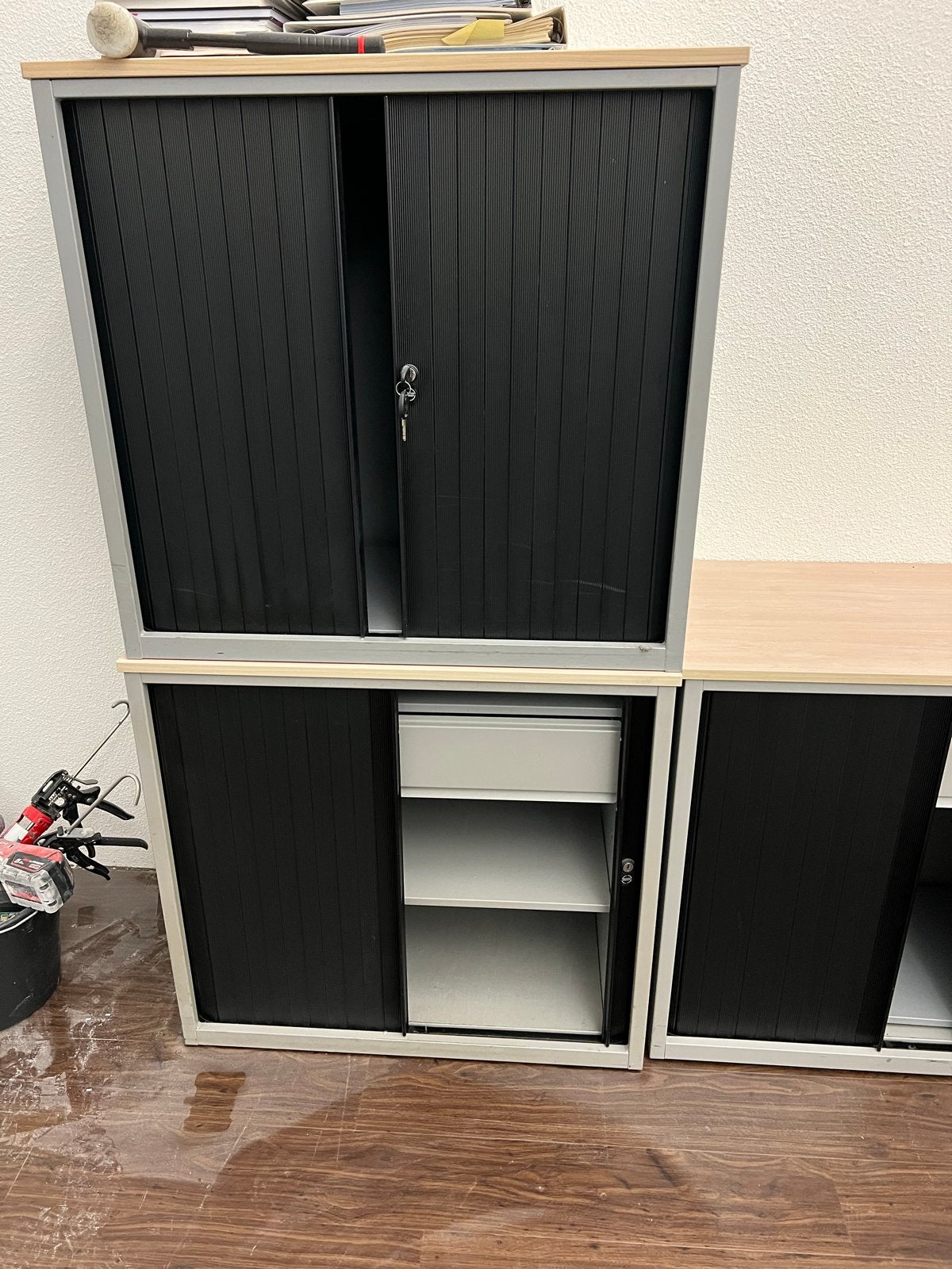 Archiefkast met roldeur - Zwart/Grijs, Huis en Inrichting, Ophalen, Gebruikt, 50 tot 100 cm, Minder dan 100 cm