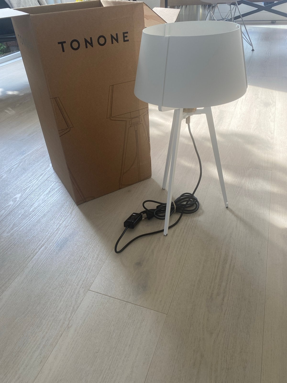 Tonone Bolt Bella tafellamp - Nieuw in doos, Bureaulamp, Overige merken, Nieuw, Wit