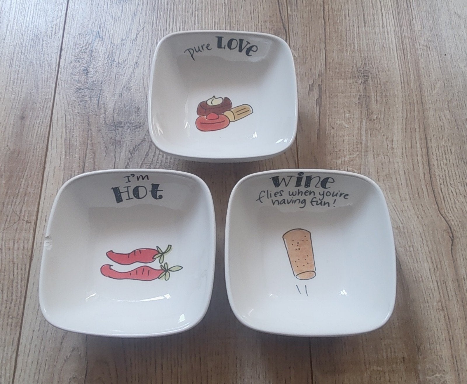 Set van 3 leuke borrelbakjes, één gratis wegens chip, Huis en Inrichting, Keuken | Servies, Ophalen of Verzenden, Overige stijlen