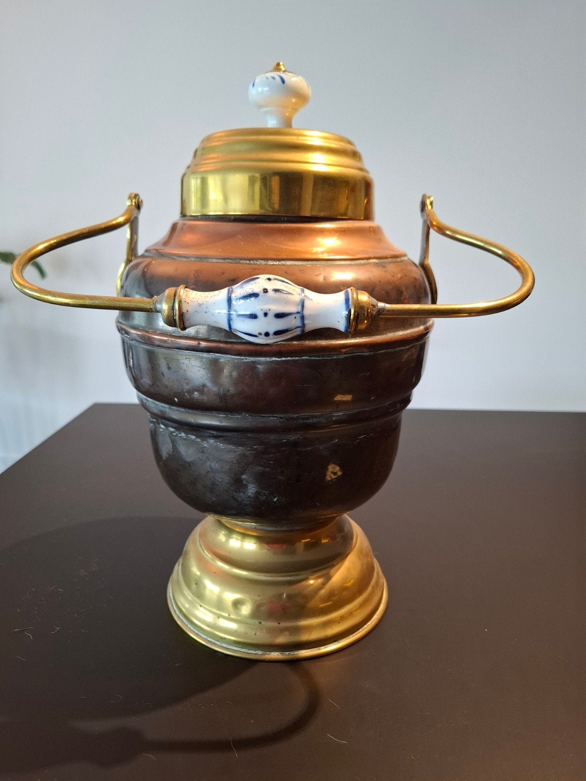 Antiek koperen doofpot met porseleinen handvat en dekselknop, Ophalen of Verzenden, Koper