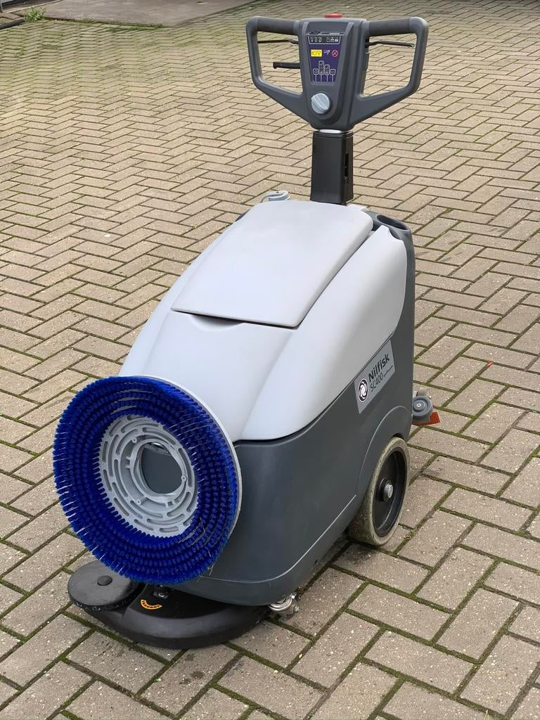 Schrobmachine Nilfisk SC 400, Ophalen of Verzenden, Zo goed als nieuw