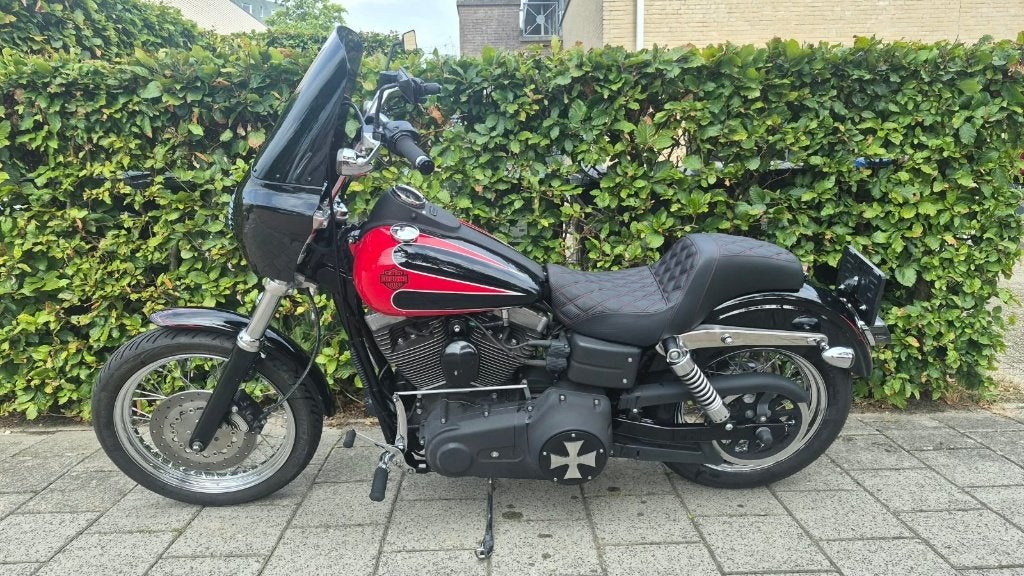 Harley Davidson street bob club style 2006, Motoren, 2 cilinders, Gebruikt, Particulier, Meer dan 35 kW