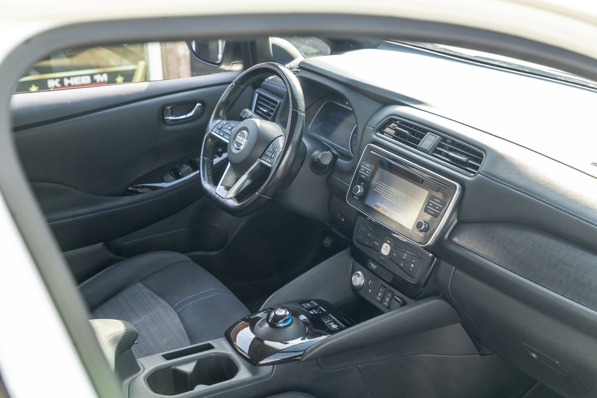 Nissan LEAF N-Connecta 40 kWh I 87% SOH I Dealeronderhouden, Auto's, 150 pk, Wit, Origineel Nederlands, Nieuw