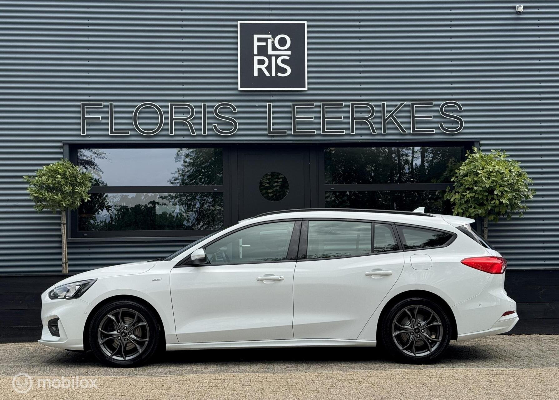 Ford Focus 1.0 EcoBoost | ST Line | CarPlay | Led |, 125 pk, Gebruikt, 1283 kg, Wit