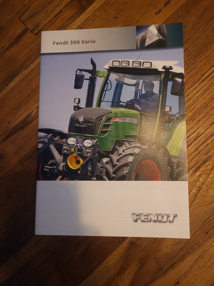 tractor folder Fendt 300 Vario, Ophalen of Verzenden, Zo goed als nieuw