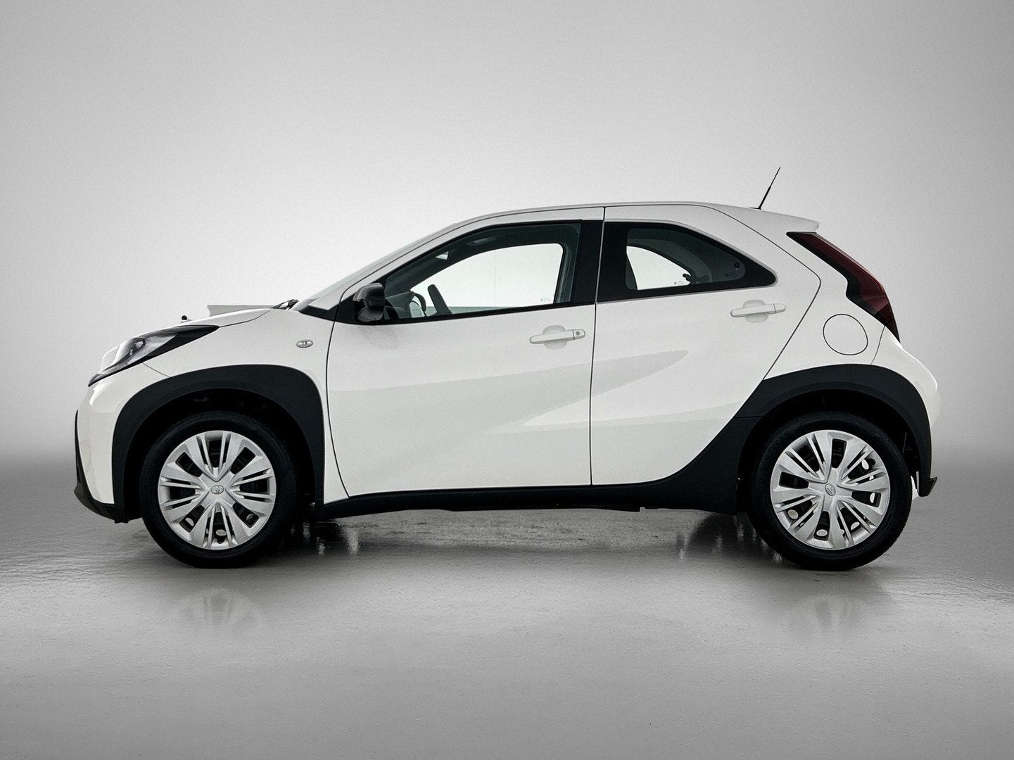Toyota Aygo X 1.0 VVT-i MT Play (bj 2025), Auto's, 12 maanden, Stof, Gebruikt, 920 kg