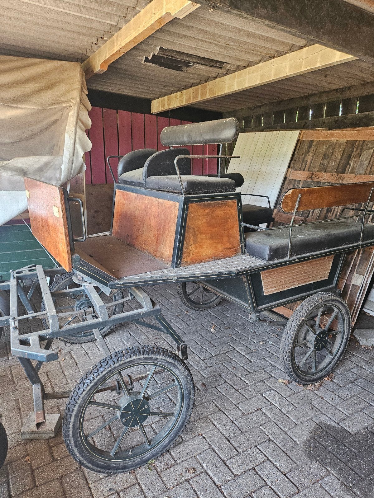 Huifkar koets opknapper, Ophalen