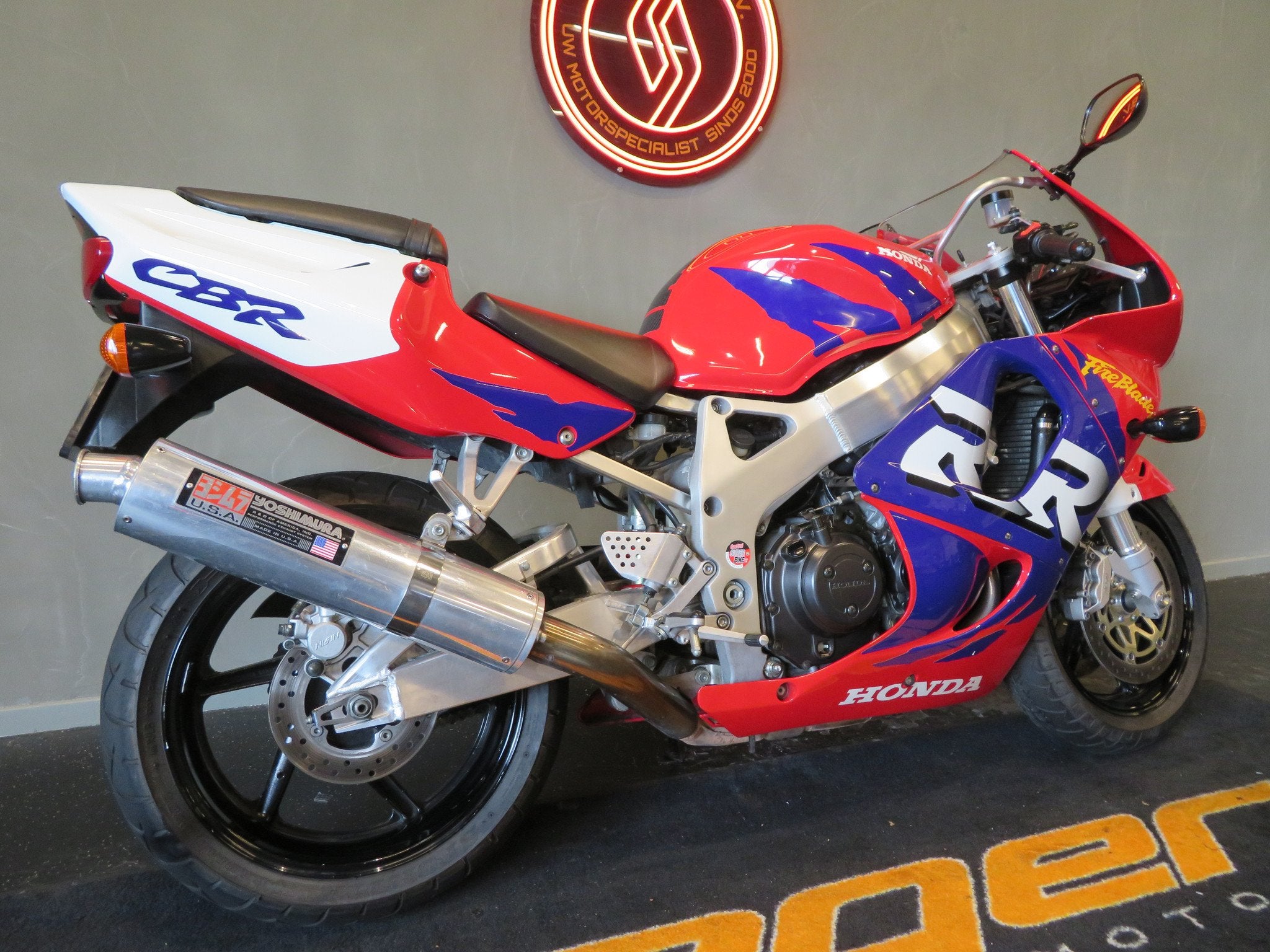 Honda CBR900RR FIREBLADE MOOISTE KLEUR (bj 1998), 900 cc, Super Sport, Gebruikt, Bedrijf
