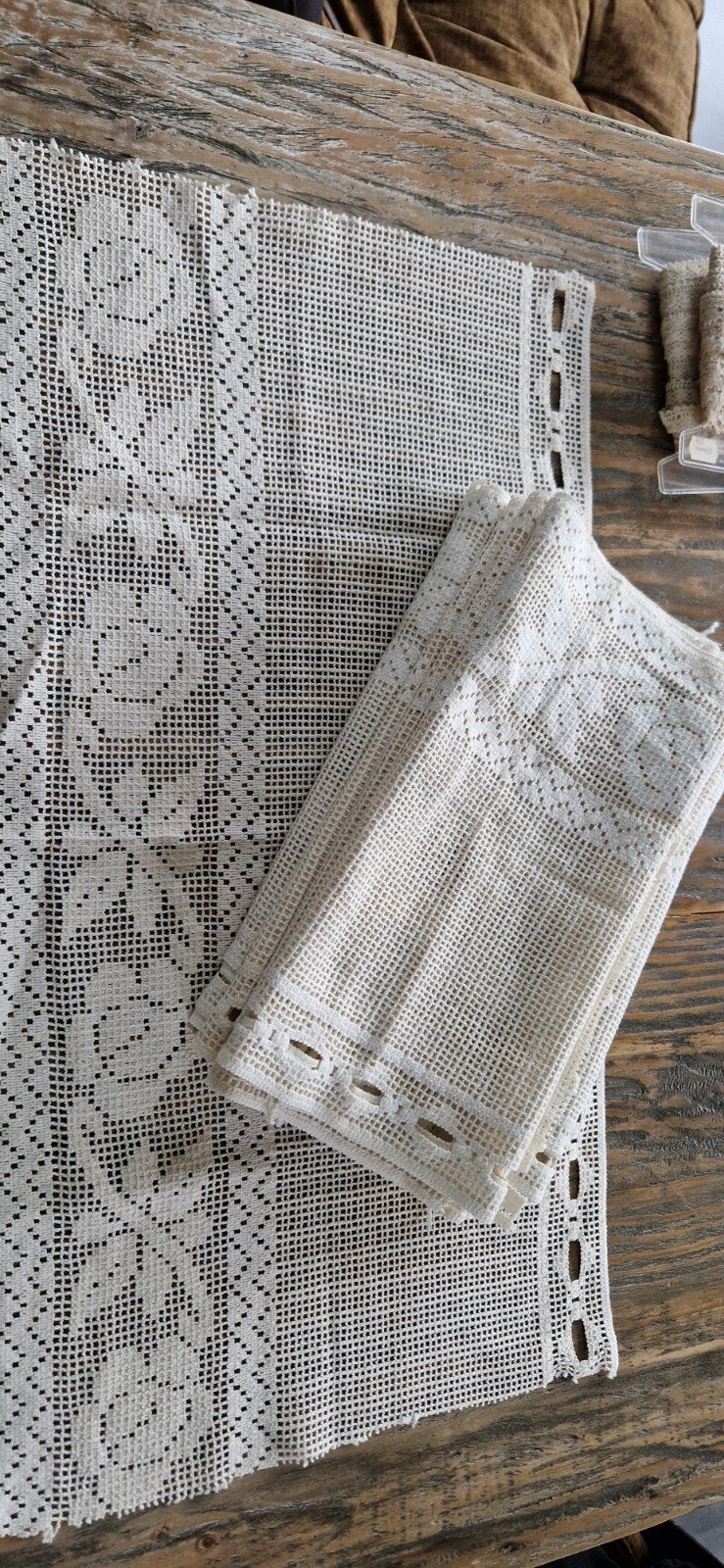 Vintage gehaakte gordijntjes ( valletjes) met bloemmotief, Ophalen