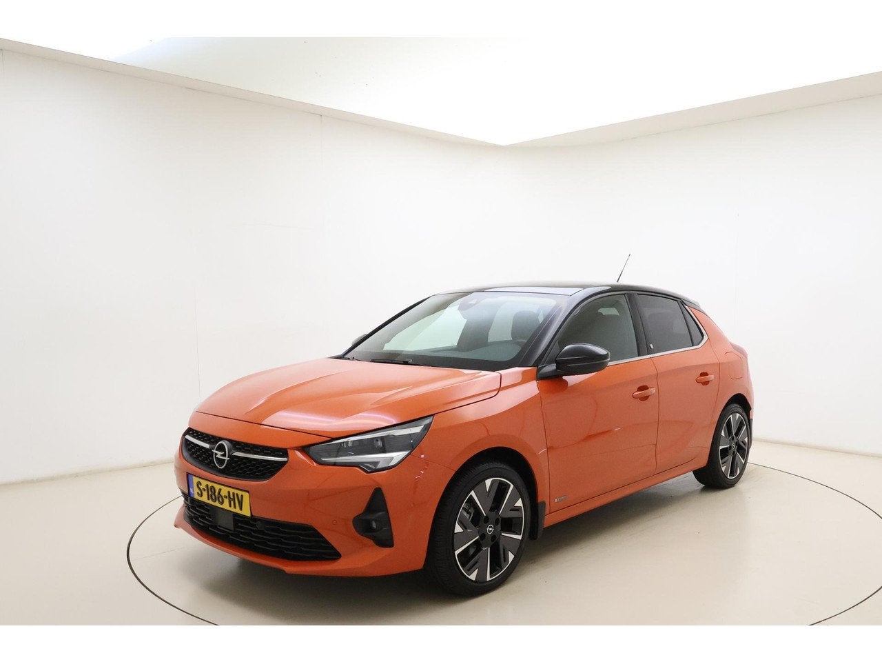 Opel CORSA-E Ultimate 50 kWh 136pk | Full Options | Massages, Auto's, Automaat, 136 pk, Gebruikt, Alcantara