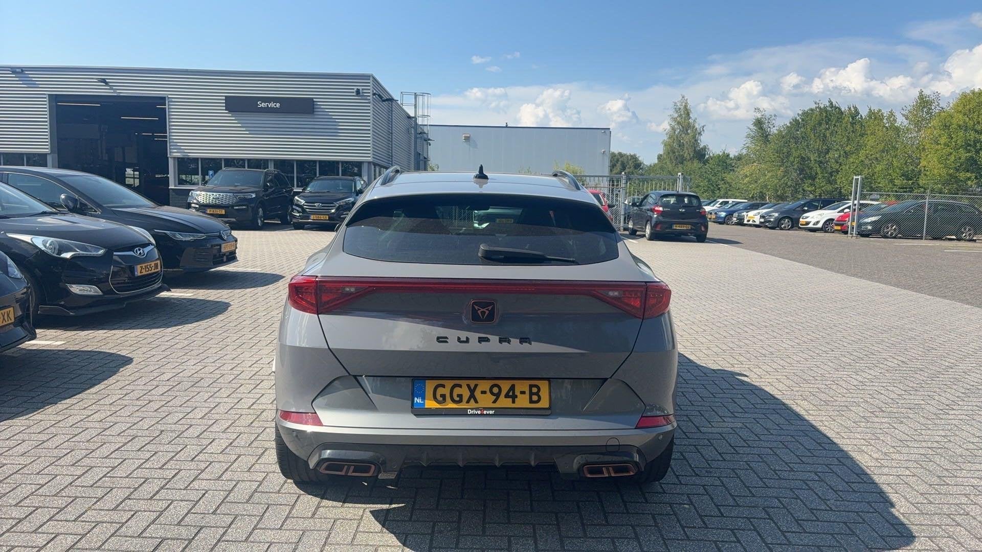 CUPRA Formentor 1.4 e-Hybrid Business 204 PK | Automaat | Ap, Auto's, 12 maanden, Stof, Gebruikt, 4 cilinders
