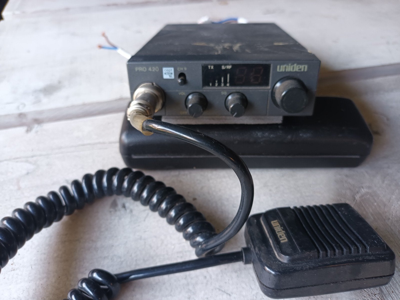 Uniden PRO 420 CB Radio met microfoon, Ophalen, Gebruikt, 5 tot 15 km, Portofoon of Walkie-talkie