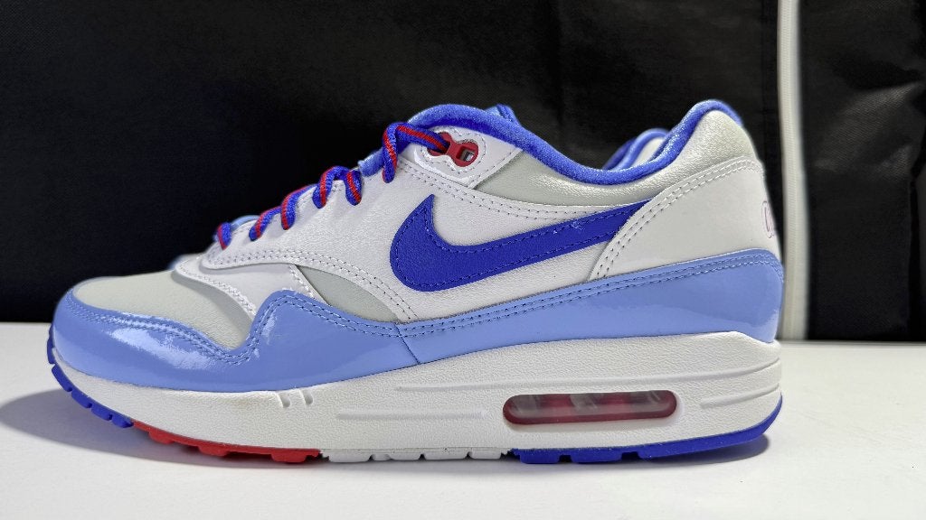 Nike Air Max 1 'Braves City Connect' - 41, Kleding | Heren, Blauw, Nike, Nieuw, Ophalen of Verzenden