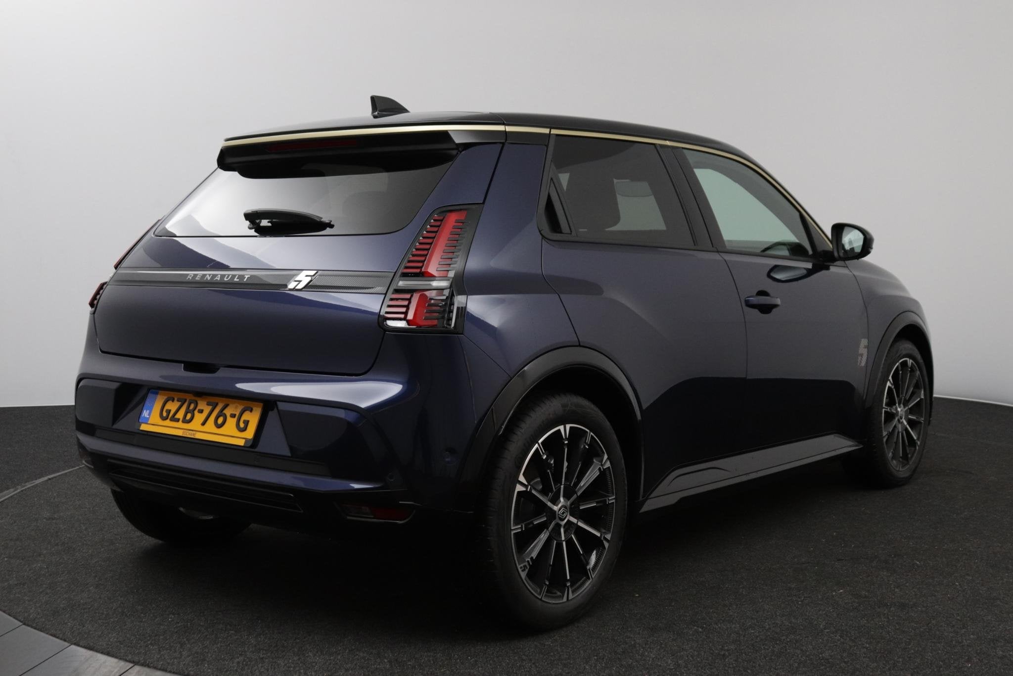 Renault 5 comfort range iconic cinq 52 kWh | Pack Safety | P, Stof, Gebruikt, Huisgarantie, Origineel Nederlands