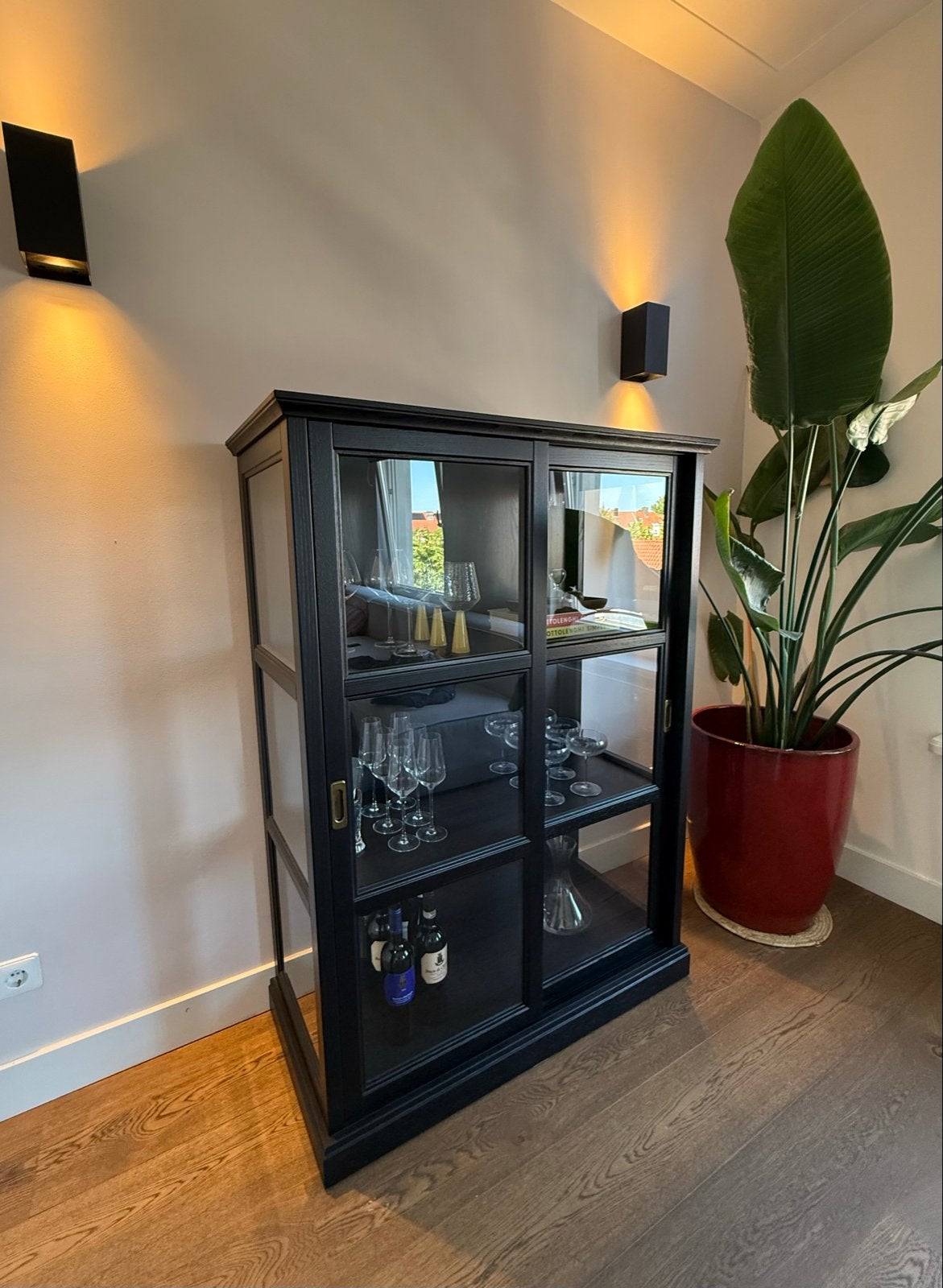 IKEA MALSJÖ vitrinekast / servieskast in zeer goede staat, Huis en Inrichting, Ophalen, 100 tot 150 cm, 50 tot 100 cm, Zo goed als nieuw